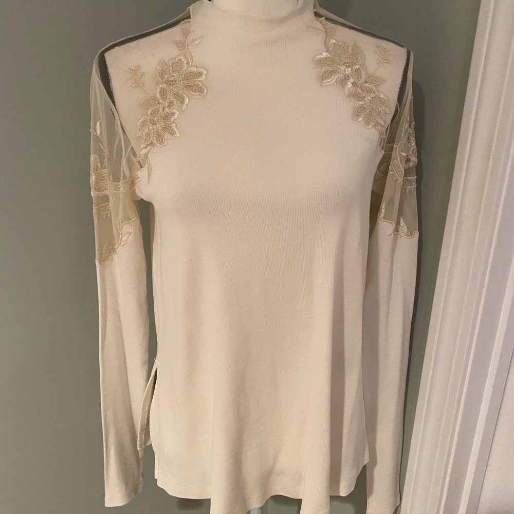 Free people ribbed and lace top. Size S. NWT